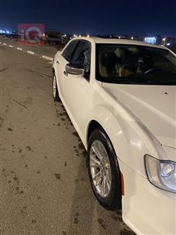 کرایسلەر 300